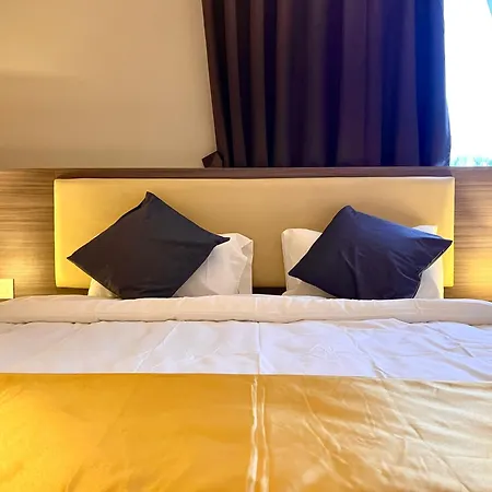 Hillmark Suites Ayer Keroh Exterior photo