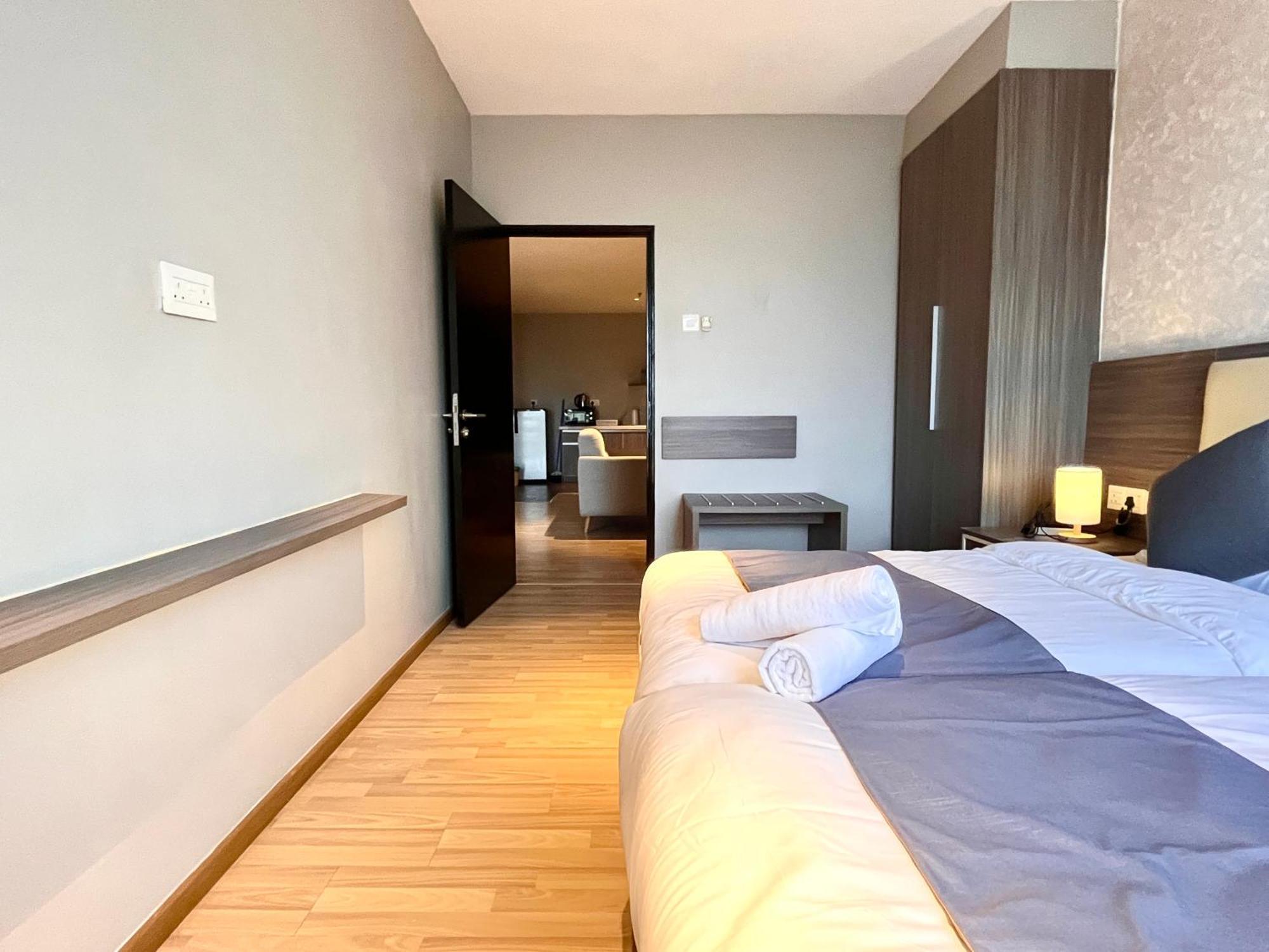 Hillmark Apartment