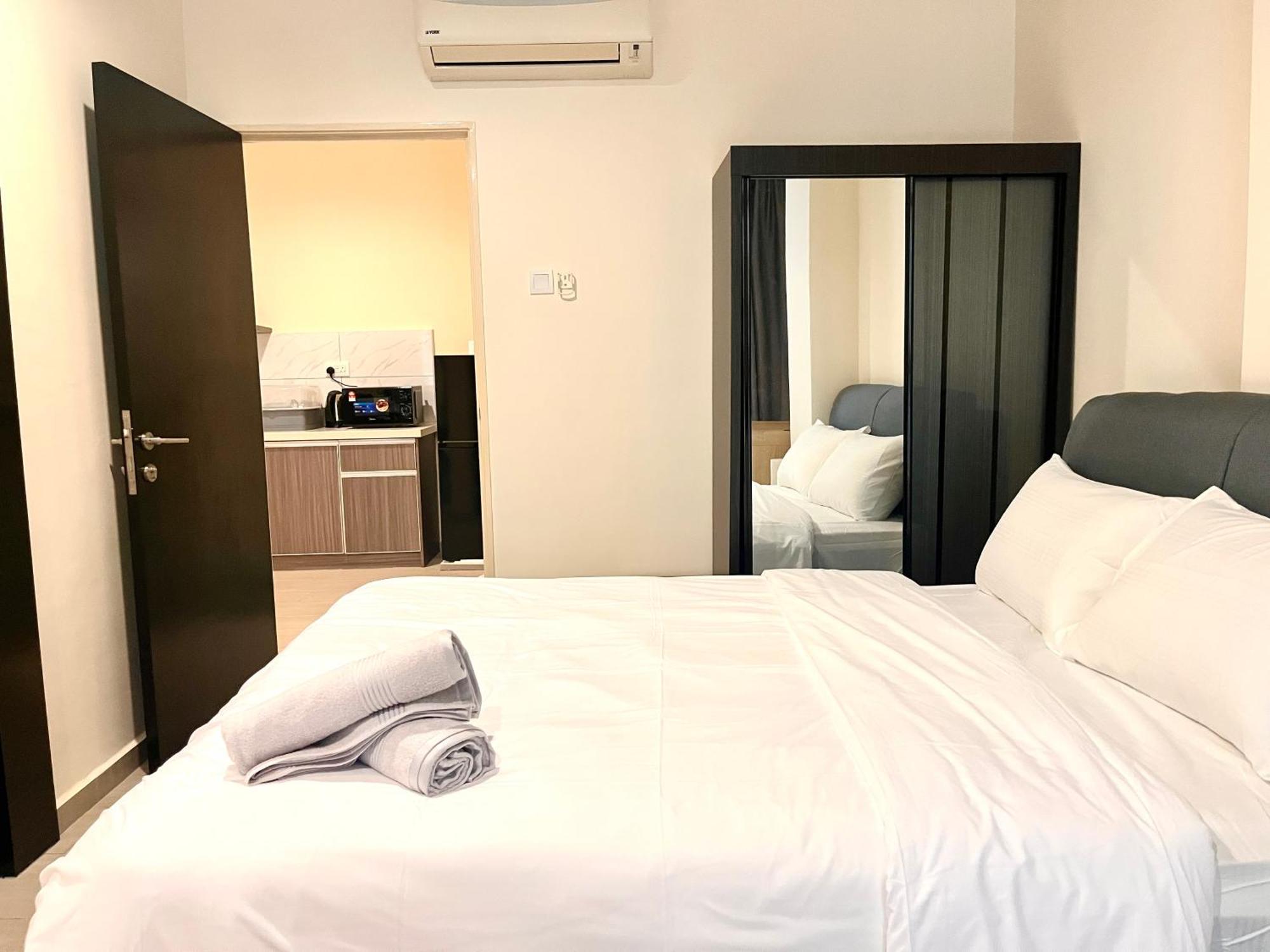Hillmark Apartment *